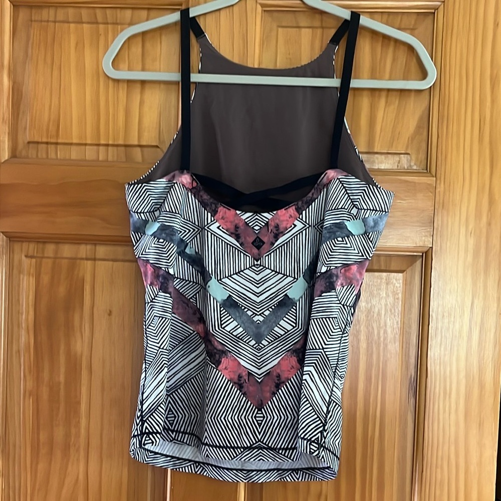 Prana Yoga Top - Picture 2 of 3